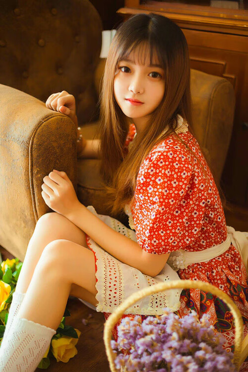 AYX体育-詹姆斯新赛季定妆照曝光气场十足，詹姆斯新造型